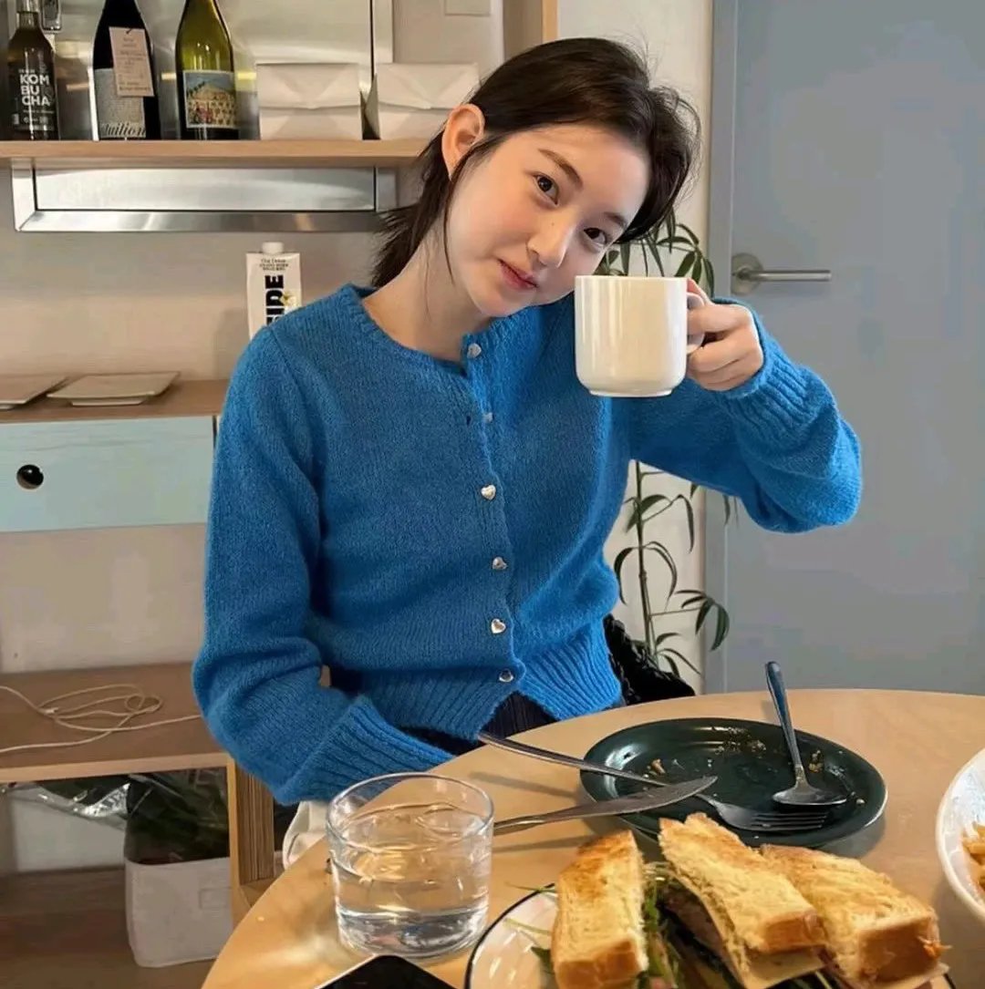 冬天的女子 海报