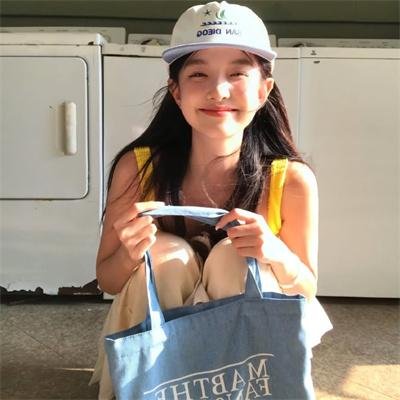轮廓中的真相 海报