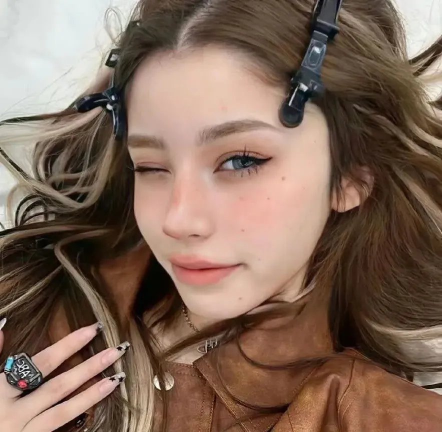如意 海报